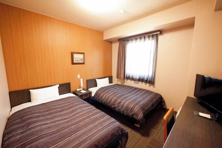 Room 5 of 27