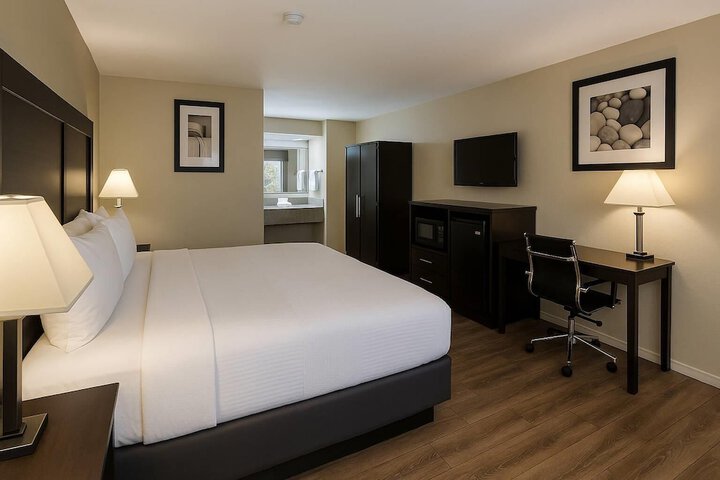 Room 21 of 33