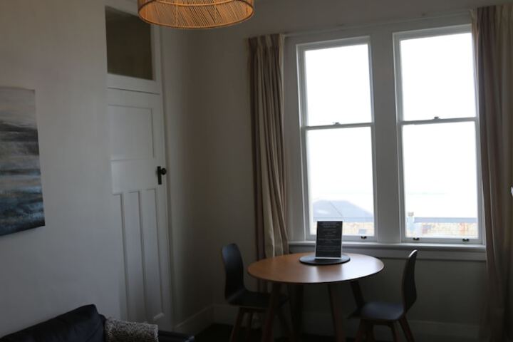 Room 28 of 63
