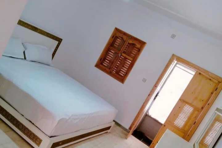 Room 8 of 20
