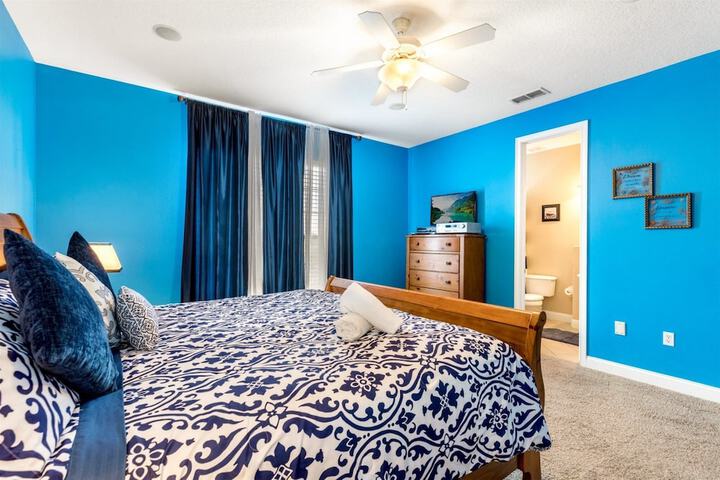 Room 6 of 38