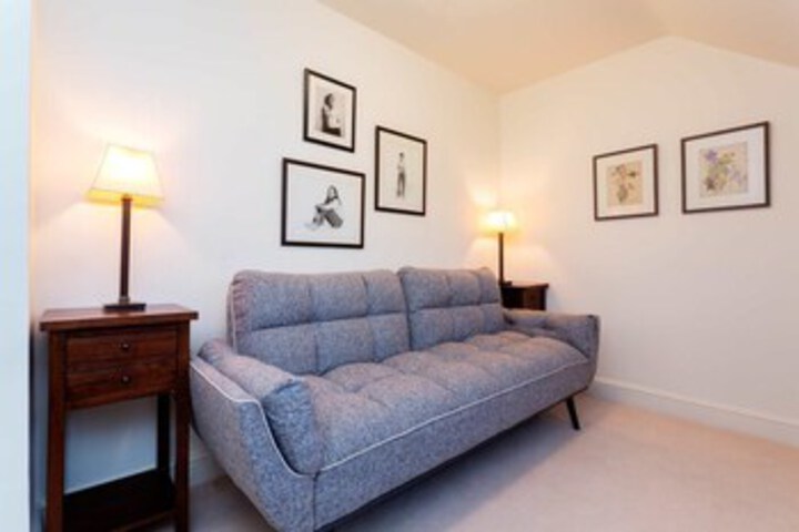 Room 12 of 22