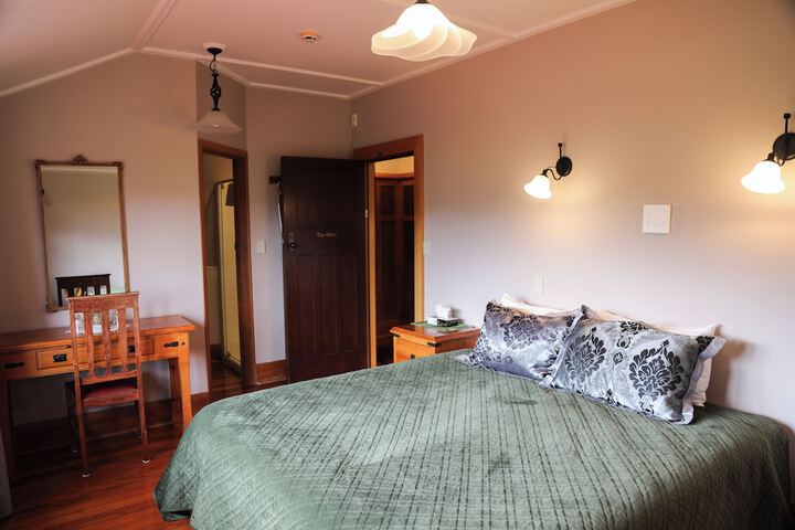 Room 4 of 170