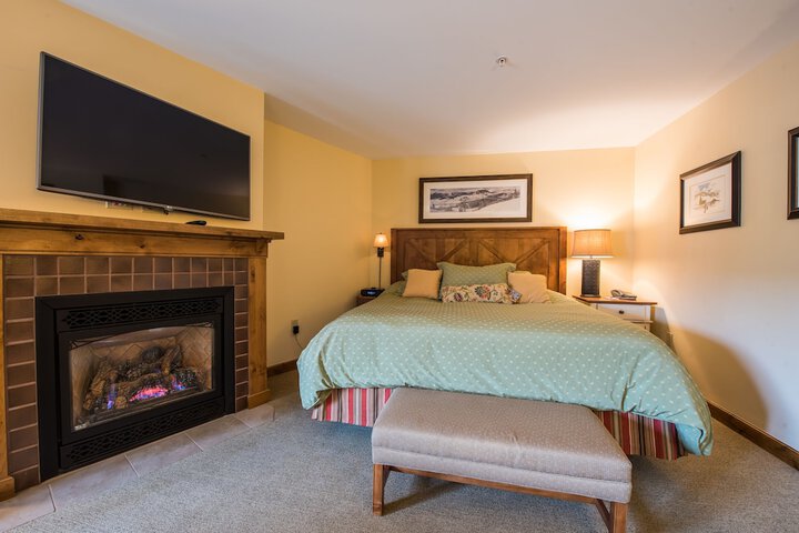 Room 20 of 166