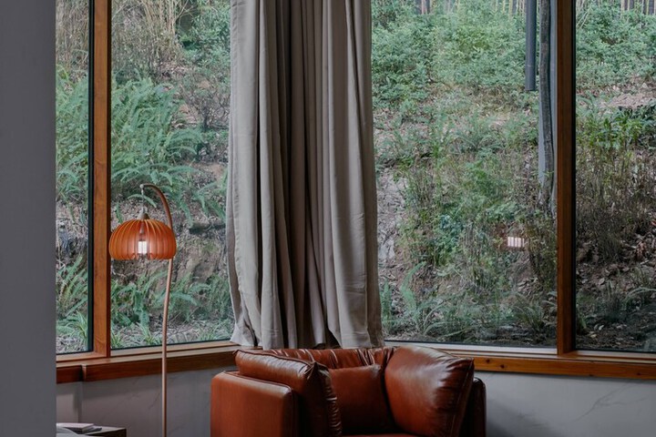 Room 15 of 44