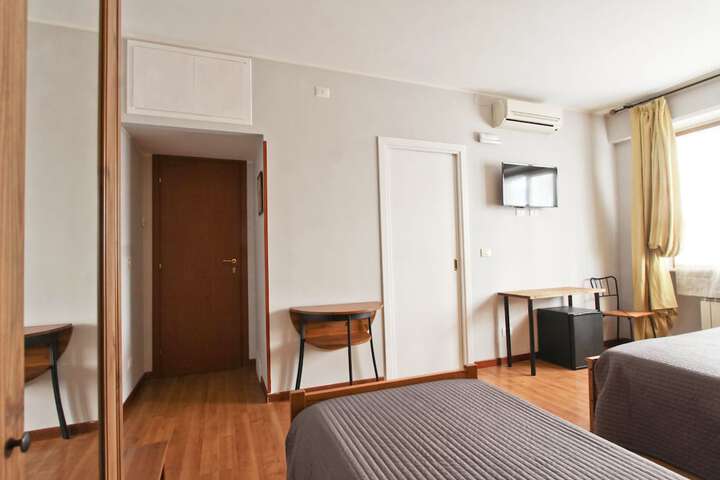 Room 9 of 51