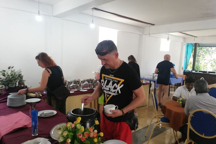 Dining 13 of 25