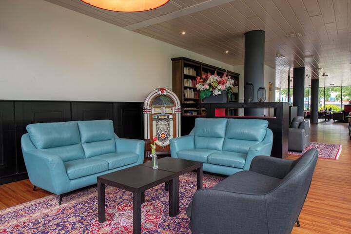 Hotel Interior 4 of 25