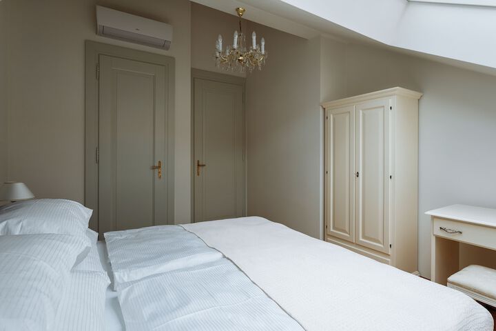 Room 21 of 70
