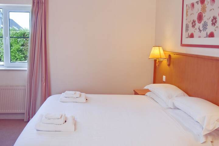 Room 2 of 27