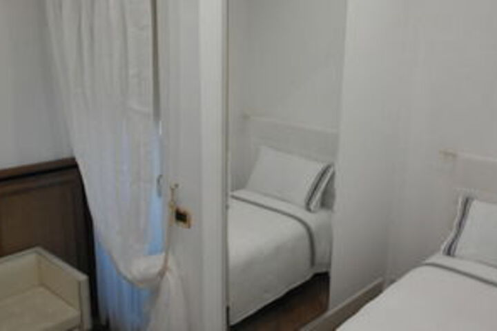 Room 43 of 134