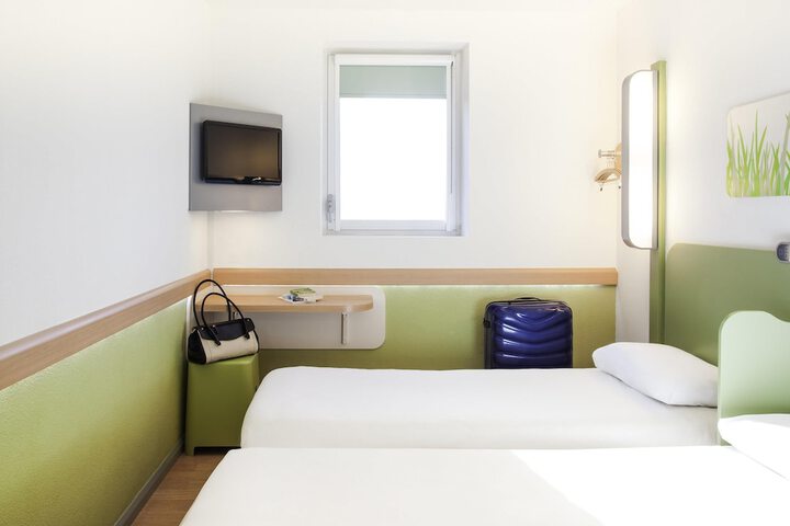 Room 15 of 44