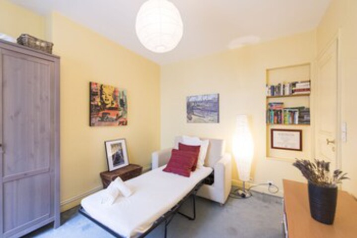 Room 12 of 17