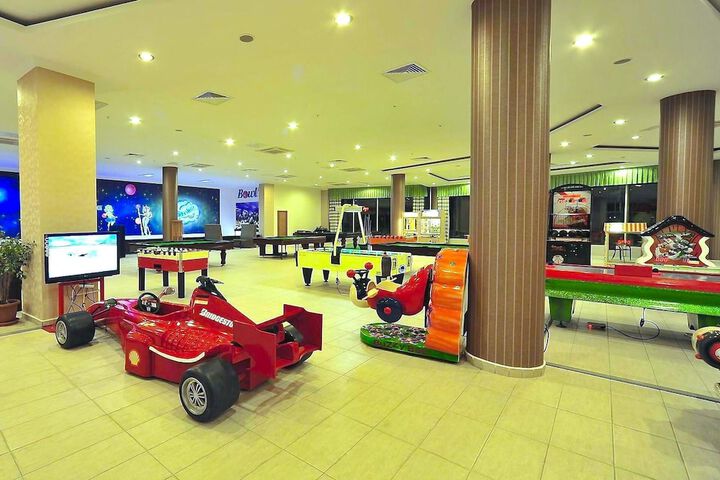 Hotel Interior 4 of 172
