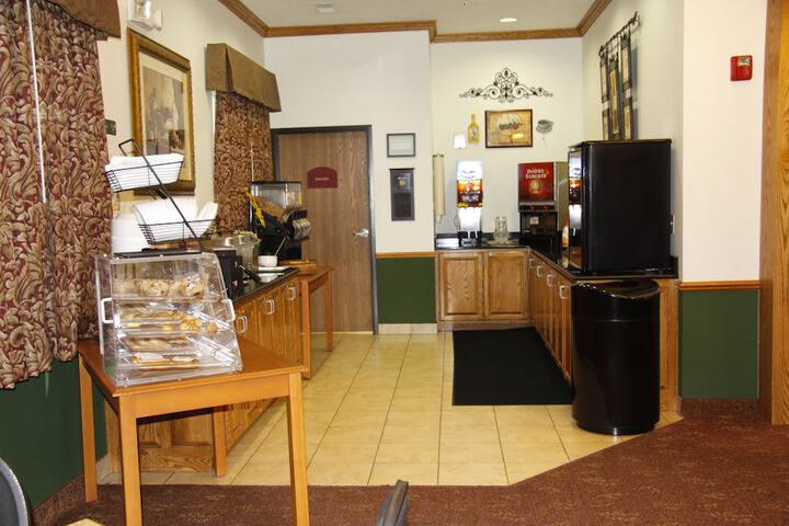 Breakfast/Coffee Service 33 of 60