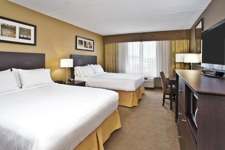 Standard Room, King or Two Doubles (3 of 3)