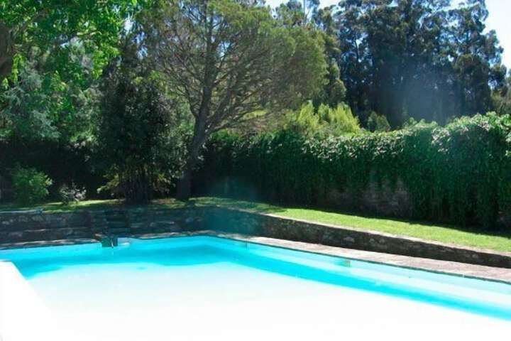 Pool 10 of 39
