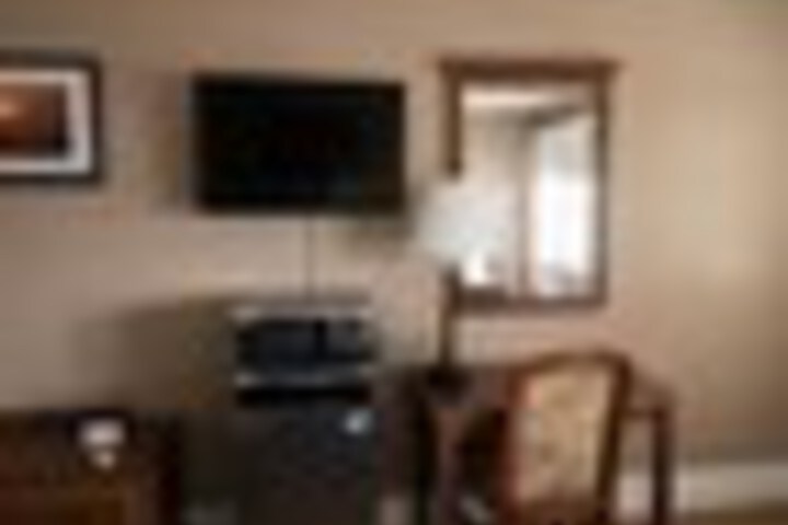 Room 26 of 168