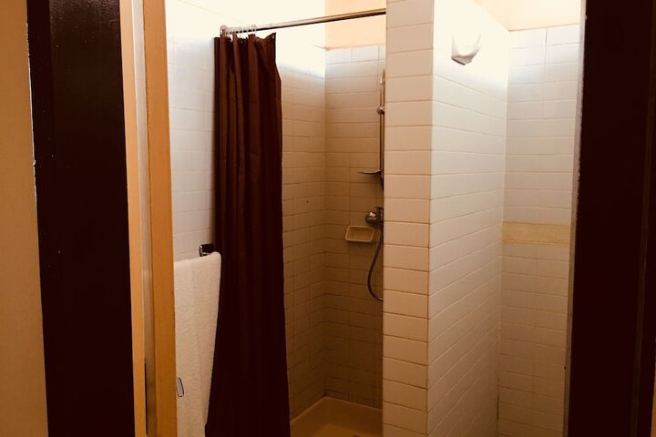 Room 21 of 48
