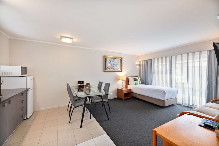 Room 38 of 150