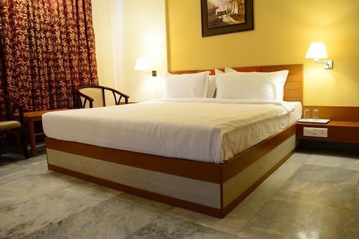 Room 3 of 20