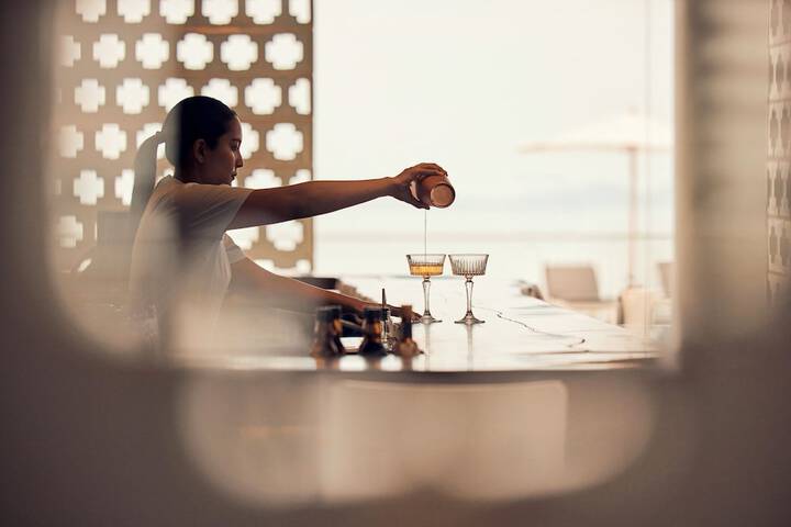 Lounge 192 of 254