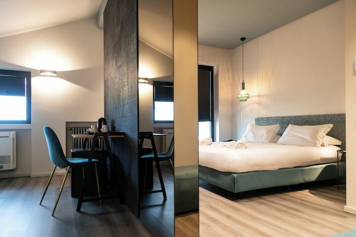 Room 2 of 5