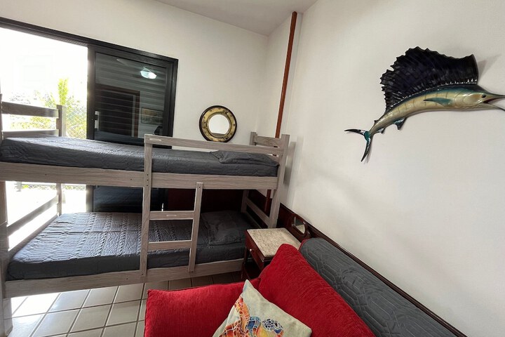 Room 28 of 487