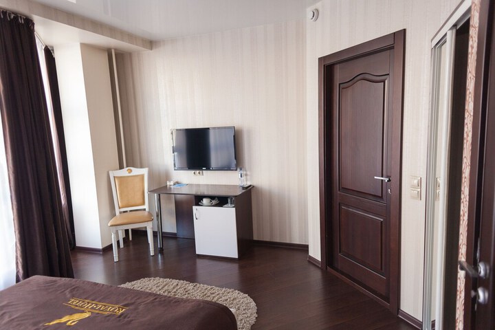 Room 43 of 67