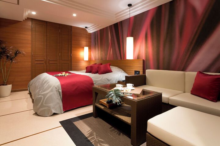 Room 10 of 32