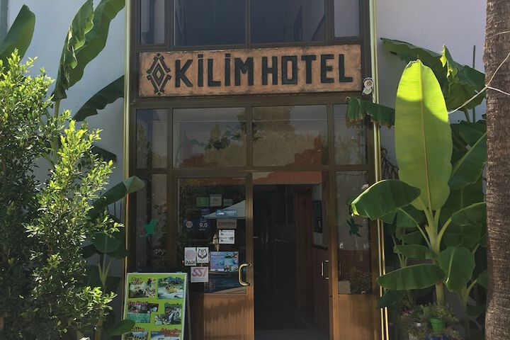 Hotel 52 of 58