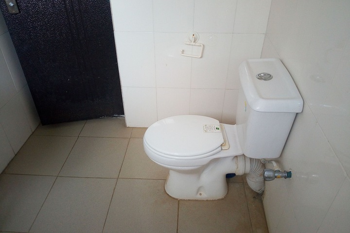 Room 13 of 18
