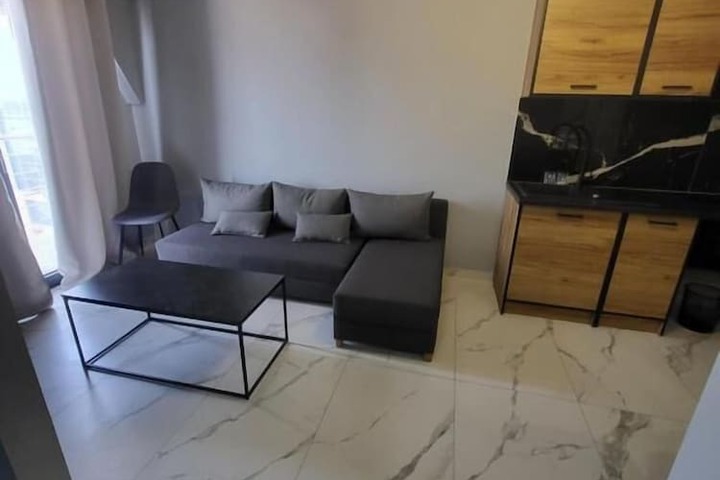 Room 18 of 28