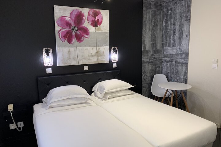 Room 7 of 38