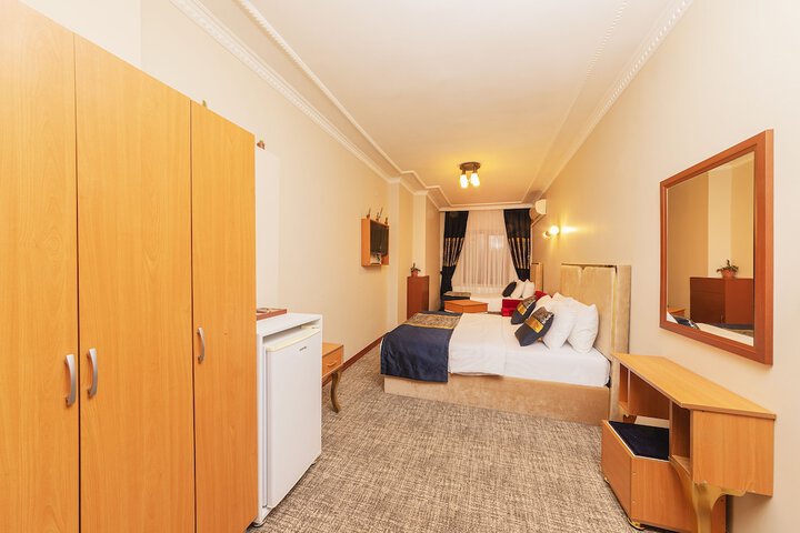Room 22 of 27