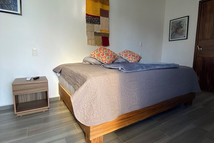 Room 5 of 48