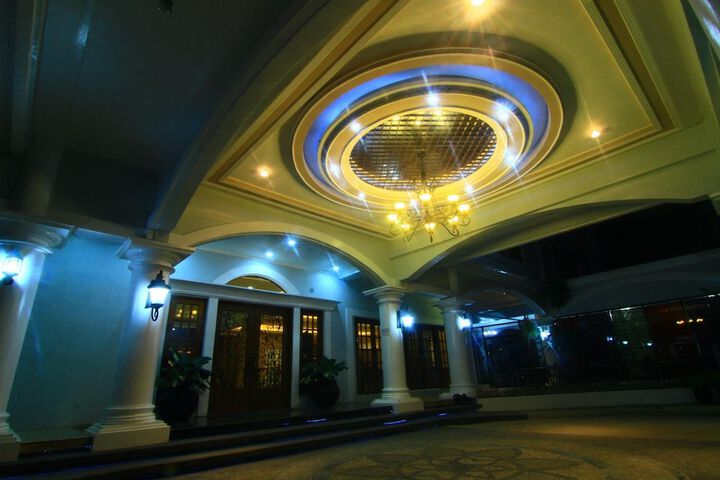 Hotel 19 of 20