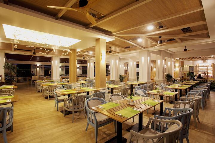 Dining 142 of 166