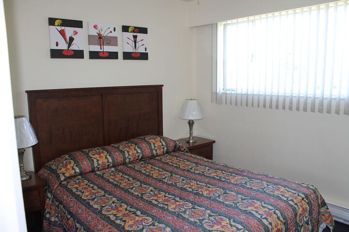 Room 2 of 34