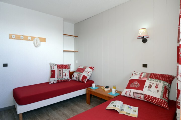Room 7 of 34