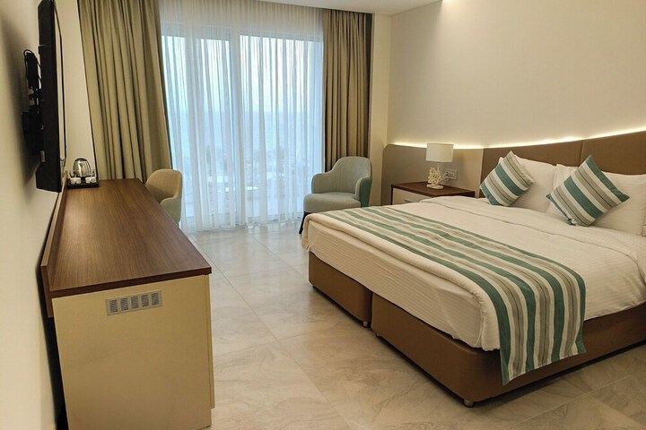 Room 28 of 92