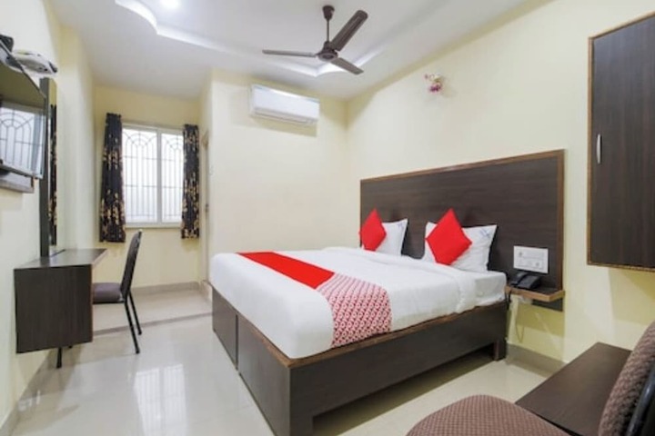 Room 12 of 19
