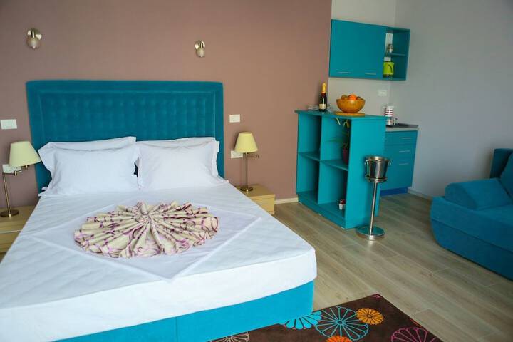 Room 16 of 68