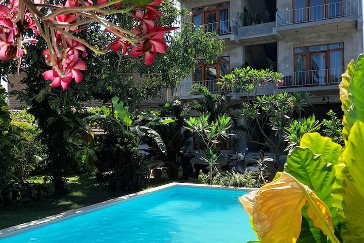 Surf Gangs Hotel