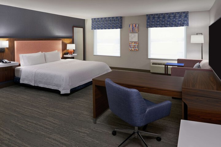 Room 13 of 33