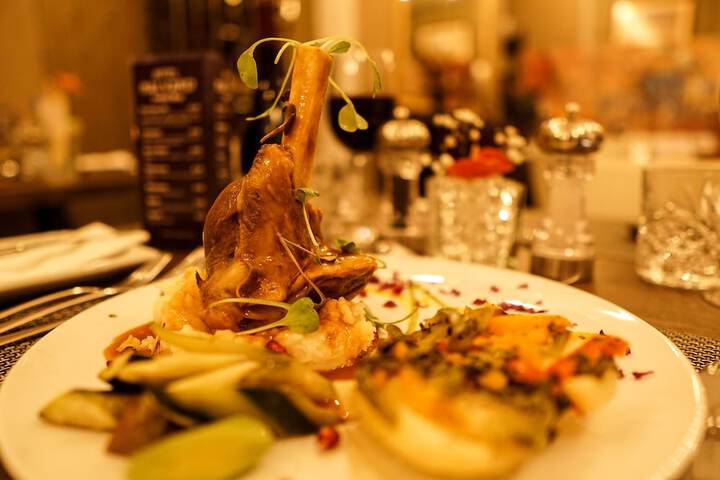 Dining 73 of 95