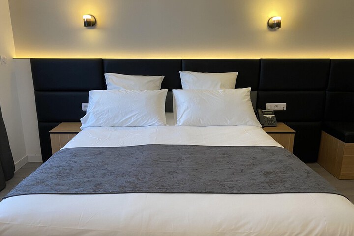 Room 6 of 43