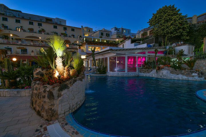 Hotel Pool