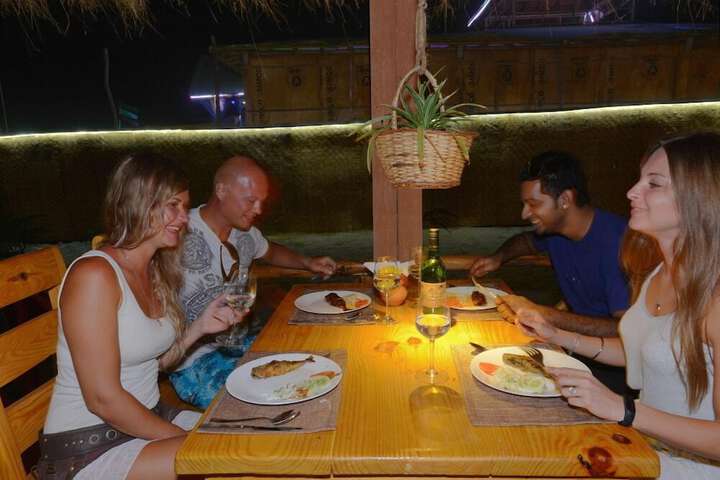 Dining 4 of 10