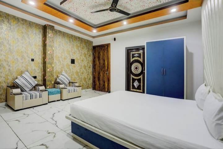 Room 12 of 36